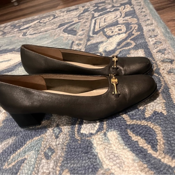 EUC Salvatore Ferragamo Heels - Picture 4 of 7